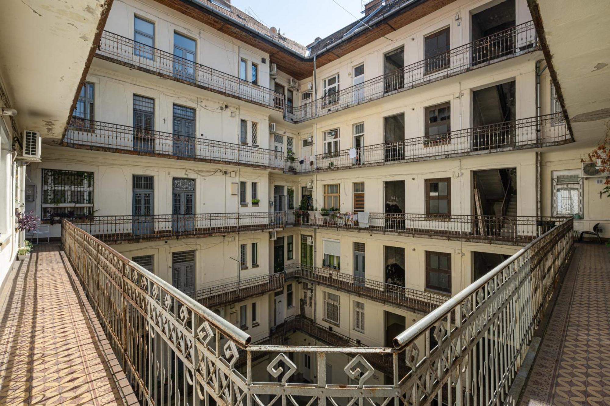 Dorsett Heights Apartment Budapest Exteriör bild